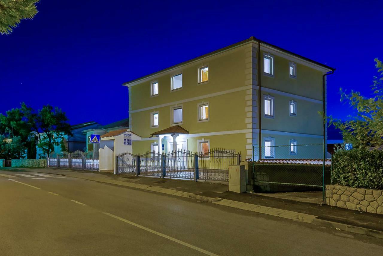 Apartments Lulic 크리크베니카 외부 사진